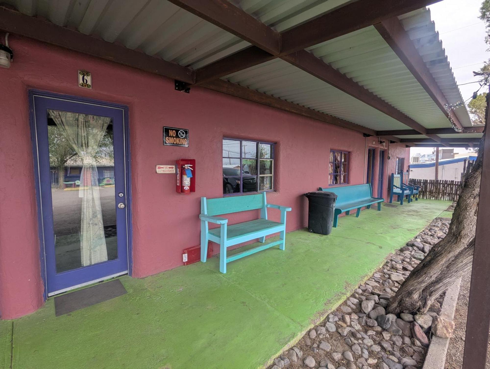 Pelican Spa Truth or Consequences Exterior photo